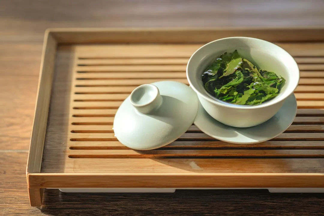 AGV无人叉车在精密制造车间的高效调度方案设计