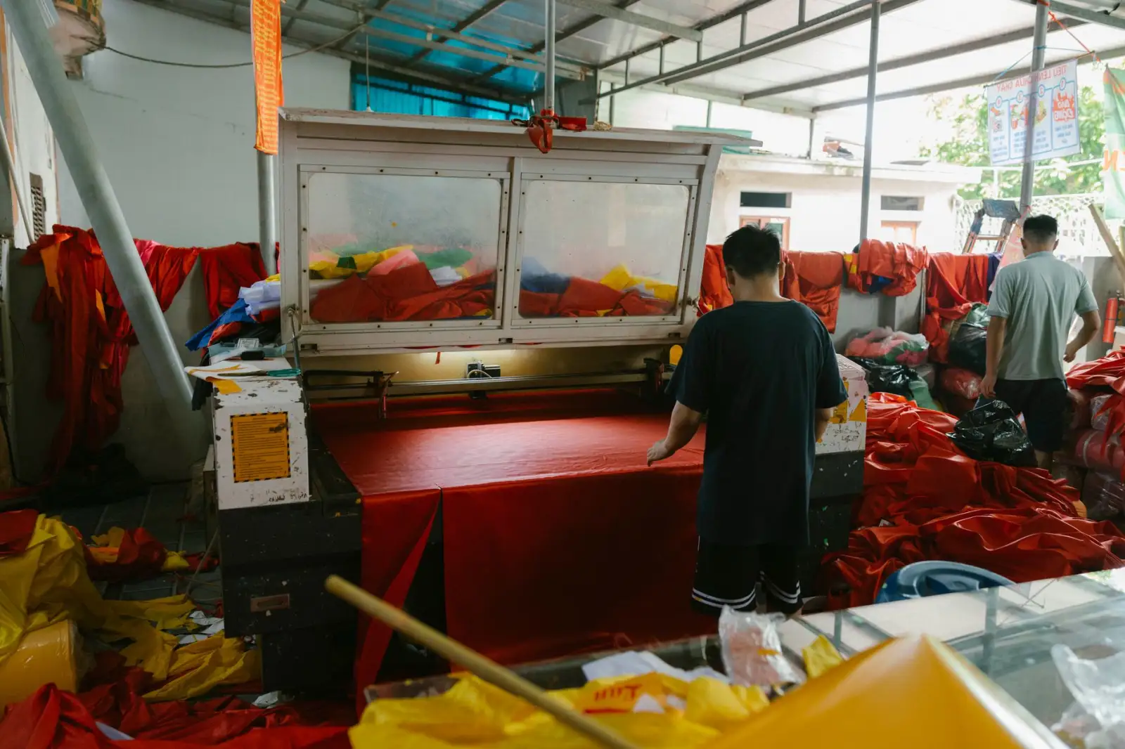 上海易樊科技AGV搬运车多车型技术参数与选型对比